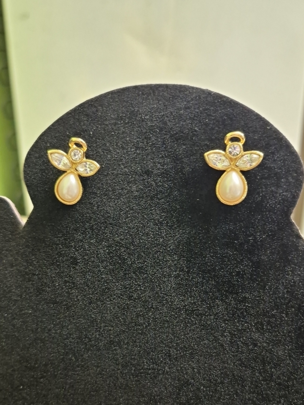Avon Angel Gold Pearl Teardrop Stud Post Earrings - Women Jewelry